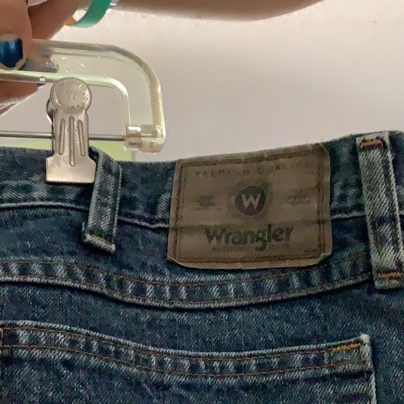 New - Picture 3 of 4